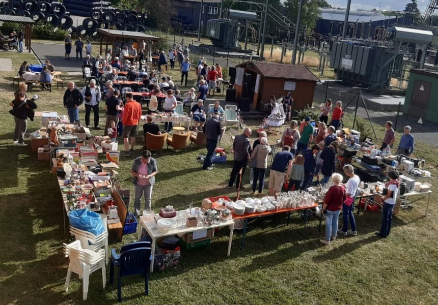 Abend-Flohmarkt mit Musik und Bewirtung